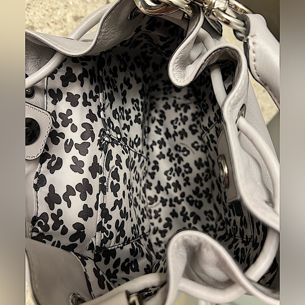 Rebecca Minkoff.NWT.Gorgeous Leather Crossbody/Bucket Bag. Stone Grey. 15”X 10”. - Picture 9 of 13